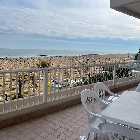 Fronte Mare-Residence Union 9 Lido di Jesolo Exterior photo