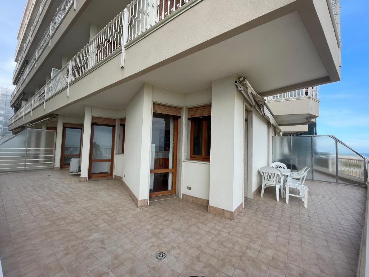 Fronte Mare-Residence Union 9 Lido di Jesolo Exterior photo