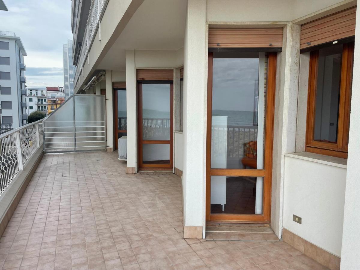 Fronte Mare-Residence Union 9 Lido di Jesolo Exterior photo
