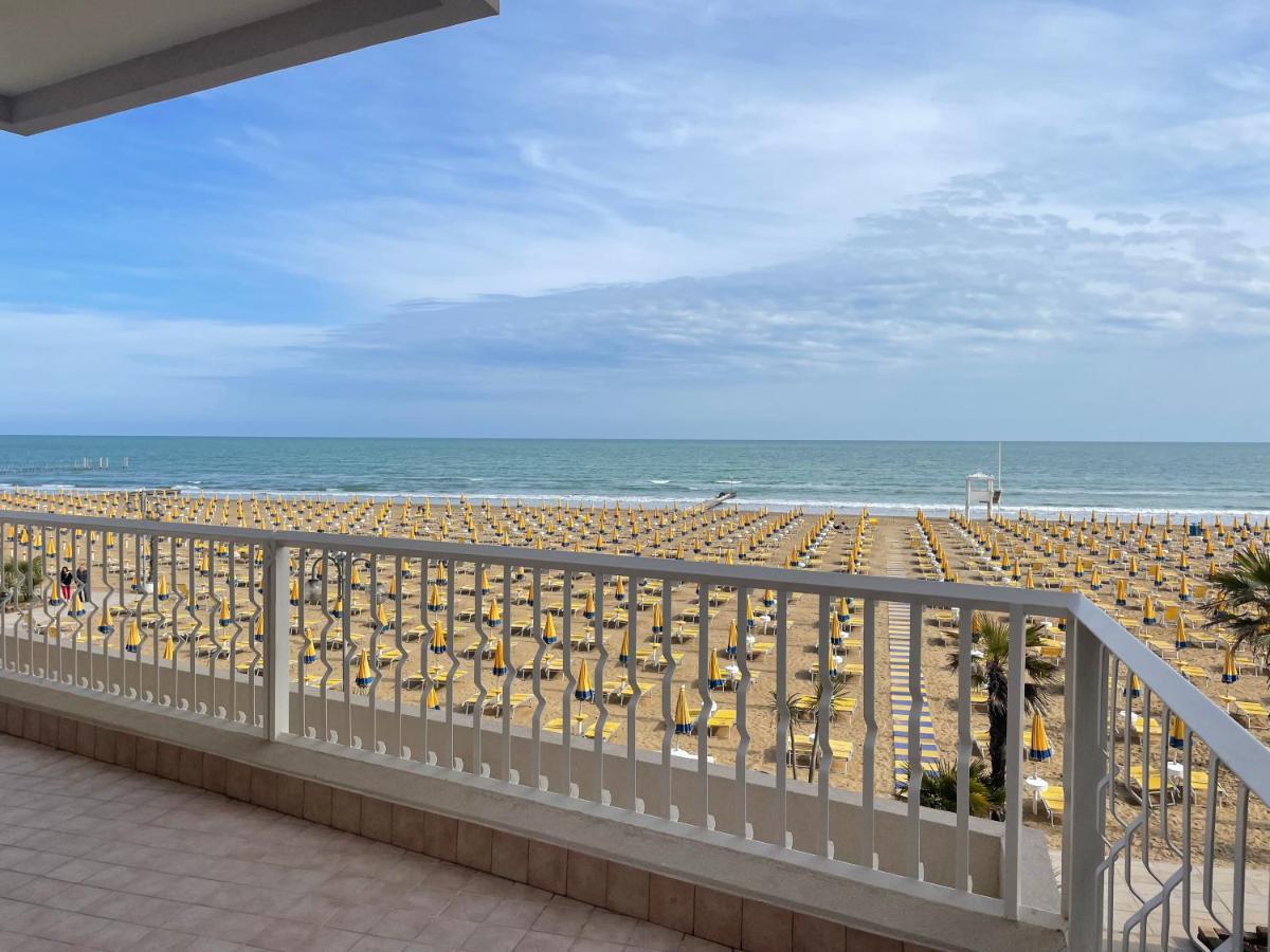 Fronte Mare-Residence Union 9 Lido di Jesolo Exterior photo